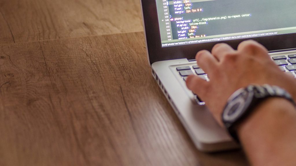 なぜ大人のプログラミング学習は挫折しやすいのか