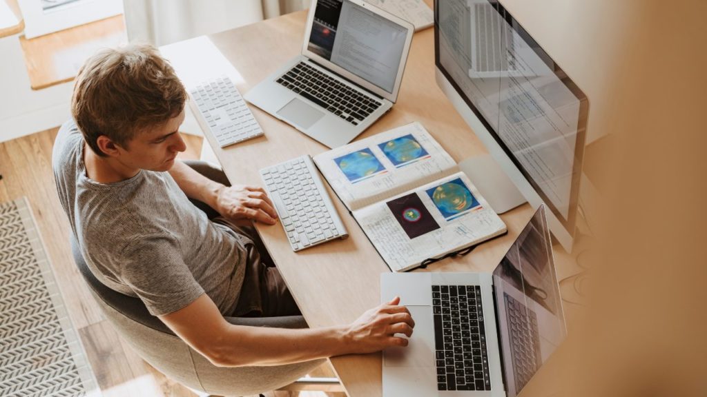 「教材買い切り＋サポート」が大人に向いている理由